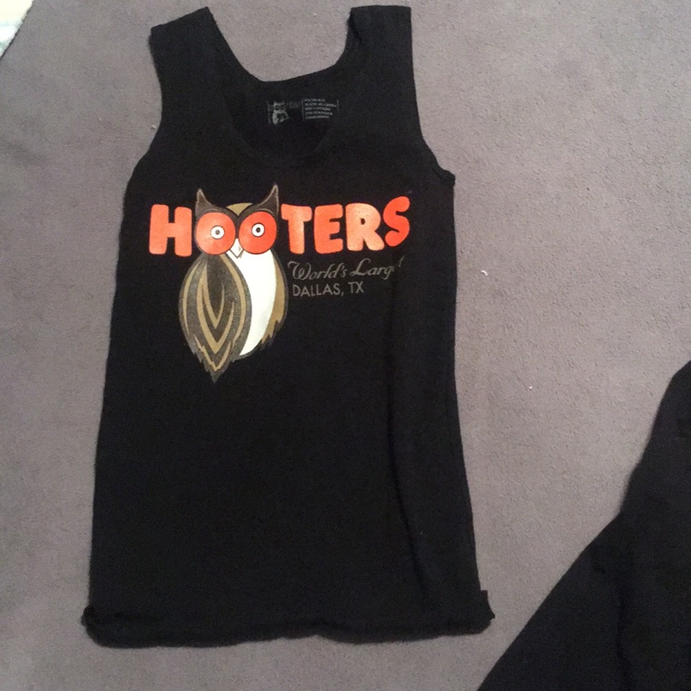 Authentic hooters shirt